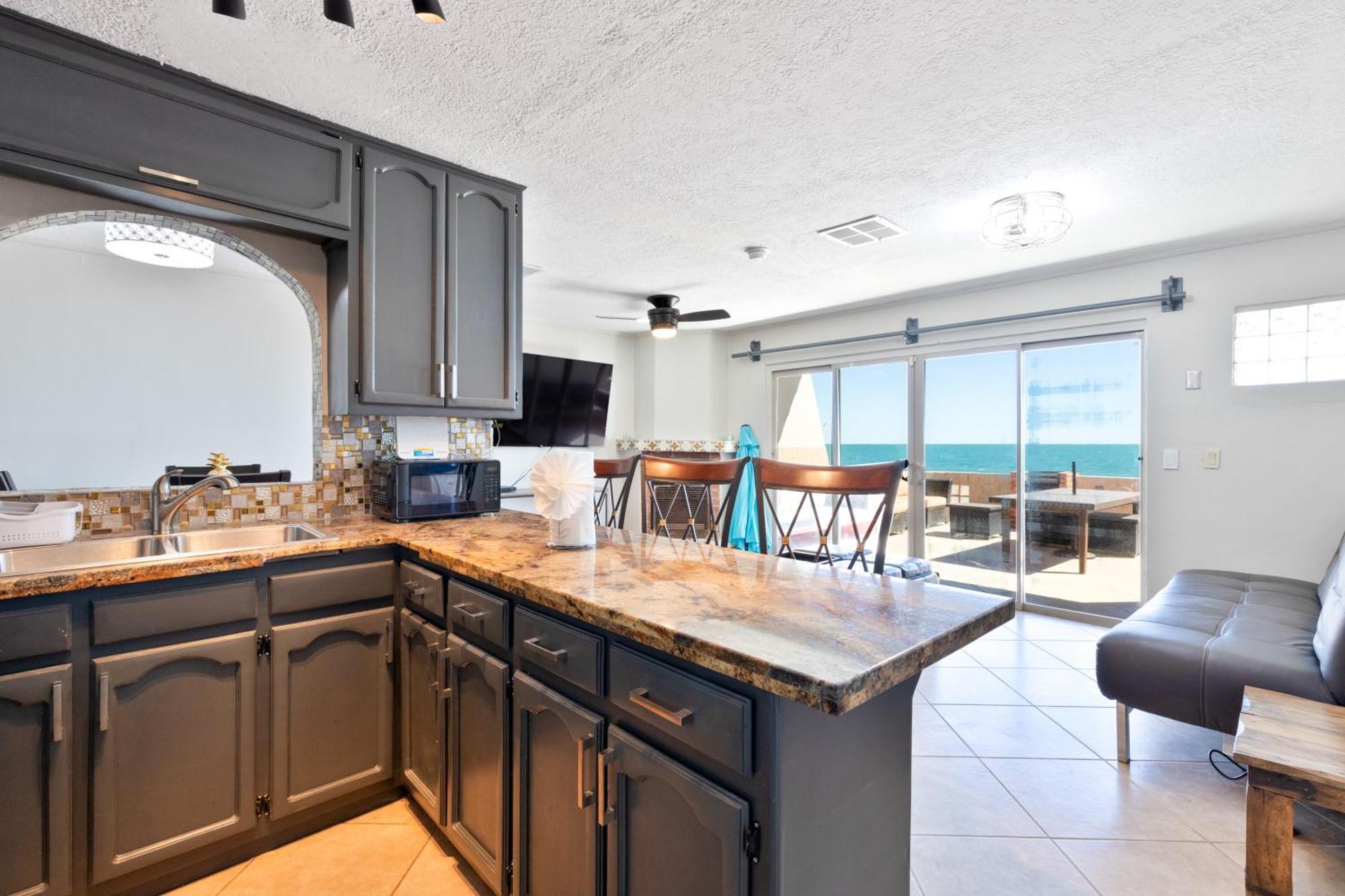 Las Brisas #8 Beachfront - On The Sand And Steps From Mannys For Tacos & Tequila Rocky Point Exterior photo